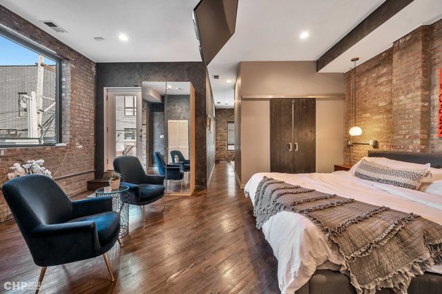 1424 W Grand Avenue 5, Chicago, IL 60642