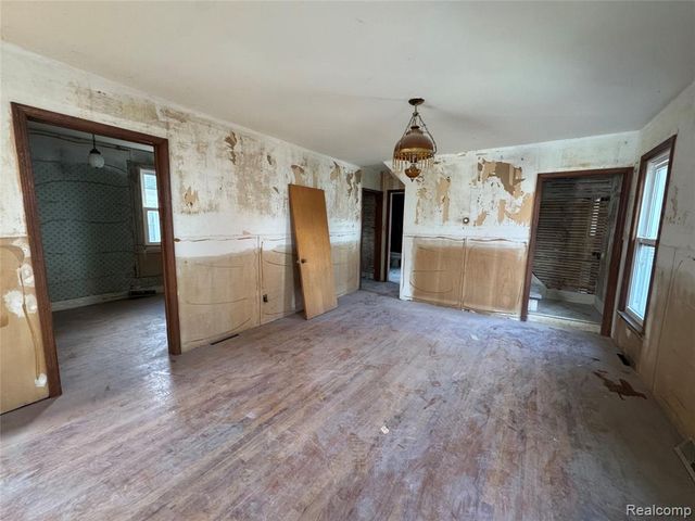 531 East Street, Milford, MI 48381