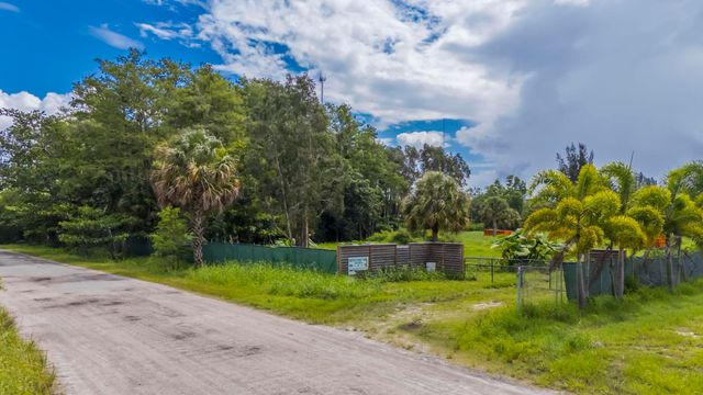 6424 Park Lane W, Lake Worth Beach, FL 33449