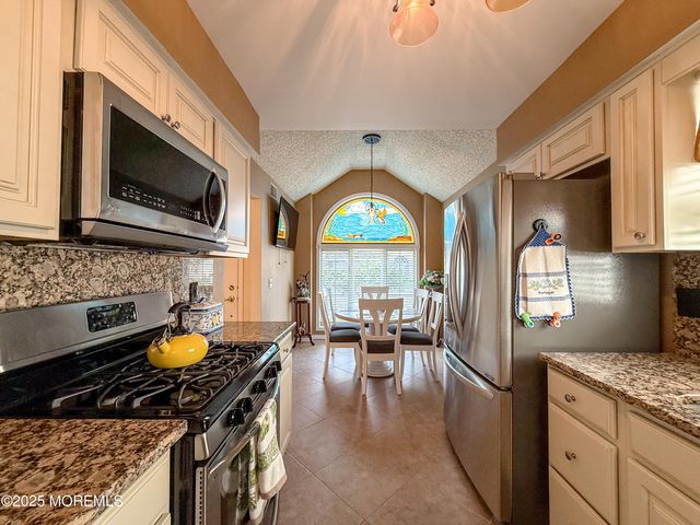 1604 Lacebark Road, Toms River, NJ 08755