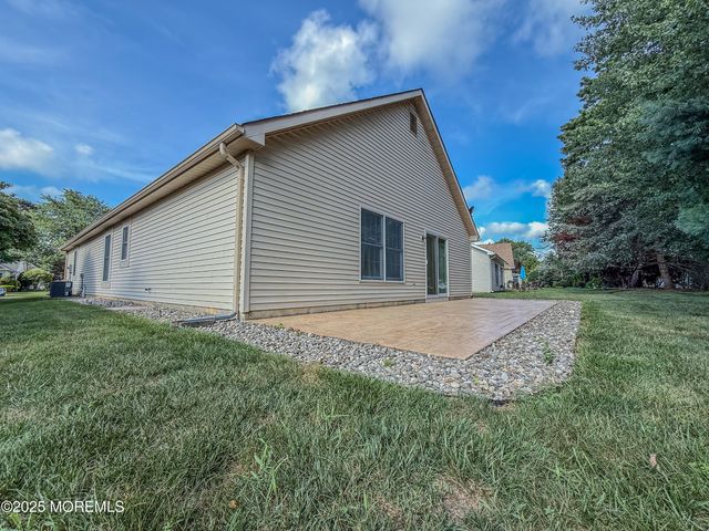 1604 Lacebark Road, Toms River, NJ 08755