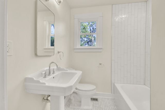 1121 Goldilocks St, Madison, TN 37115