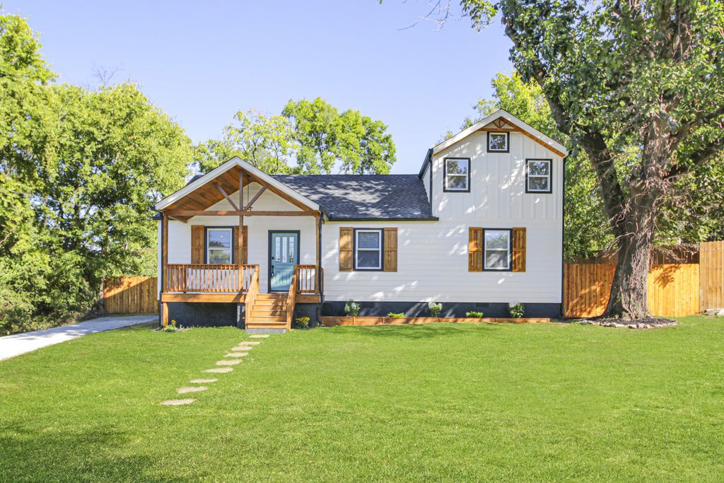 1121 Goldilocks St, Madison, TN 37115