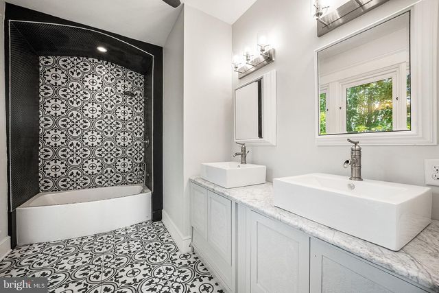 454 FORREST AVE, Drexel Hill, PA 19026
