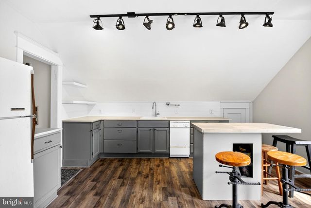 454 FORREST AVE, Drexel Hill, PA 19026
