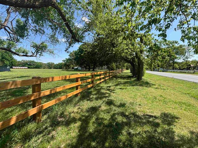 9720 S Ridge, Sedgwick, KS 67135