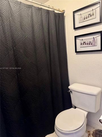 2517 Centergate Dr 203, Miramar, FL 33025