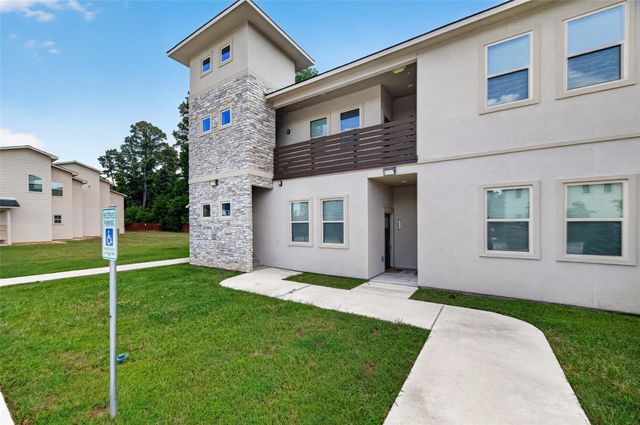 504 Nursery Road 1203, The Woodlands, TX 77380