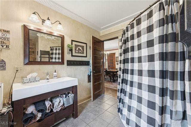 503 W Main Street, Malvern, OH 44644