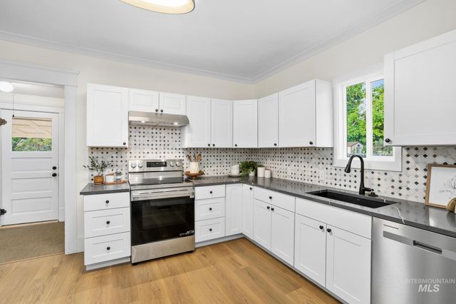 2612 W Woodlawn Ave, Boise, ID 83702
