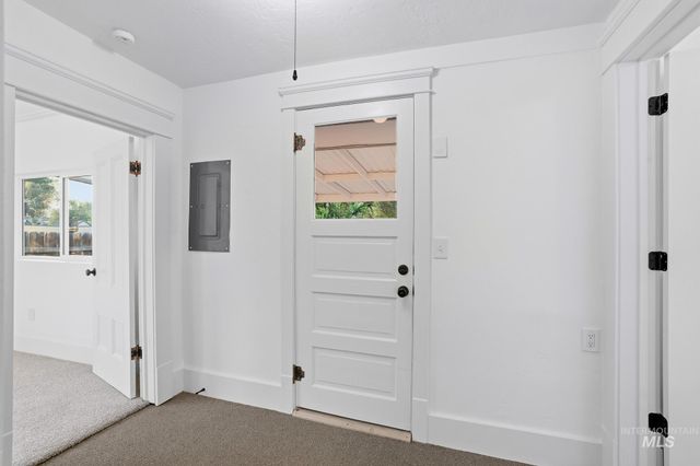2612 W Woodlawn Ave, Boise, ID 83702