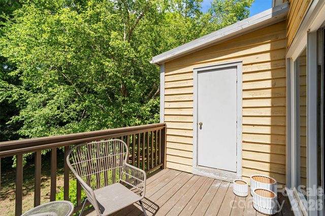3302 Selwyn Farms Lane 7, Charlotte, NC 28209