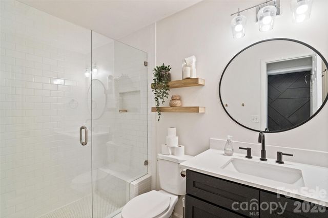3302 Selwyn Farms Lane 7, Charlotte, NC 28209