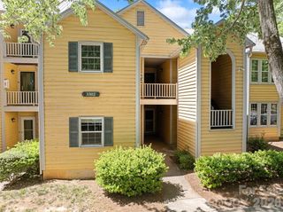3302 Selwyn Farms Lane 7, Charlotte, NC 28209