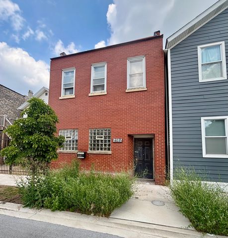 2312 W Grand Avenue, Chicago, IL 60612