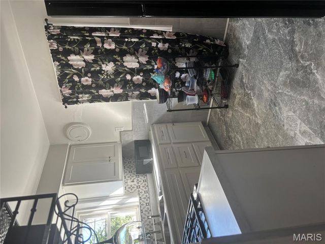 1545 Moore Place, University City, MO 63130