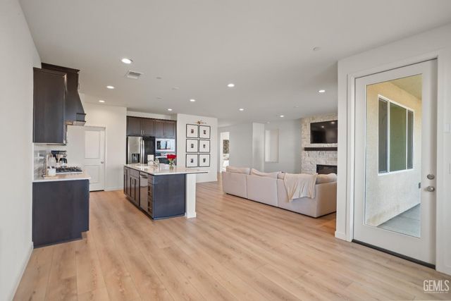 14964 Pams Way, Bakersfield, CA 93314