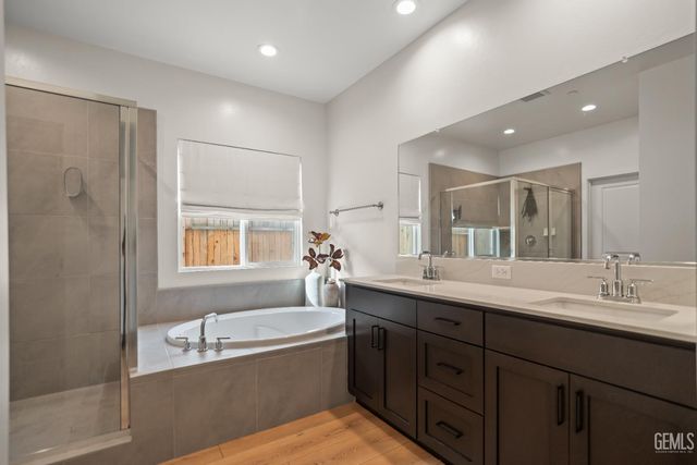 14964 Pams Way, Bakersfield, CA 93314