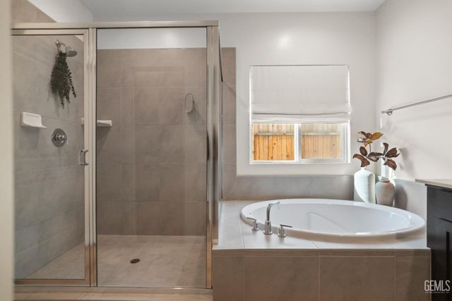 14964 Pams Way, Bakersfield, CA 93314