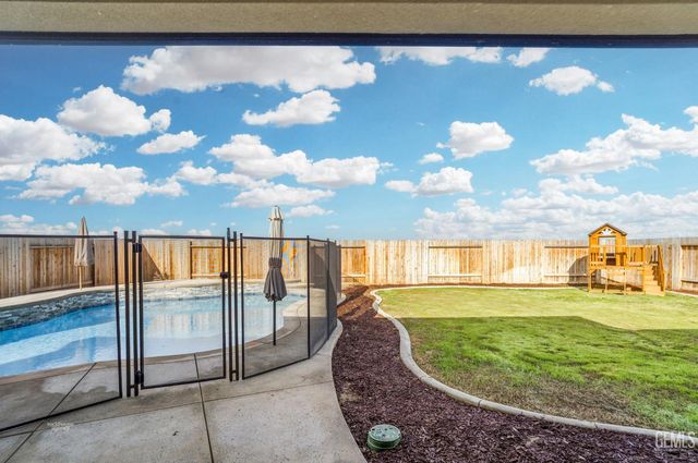 14964 Pams Way, Bakersfield, CA 93314