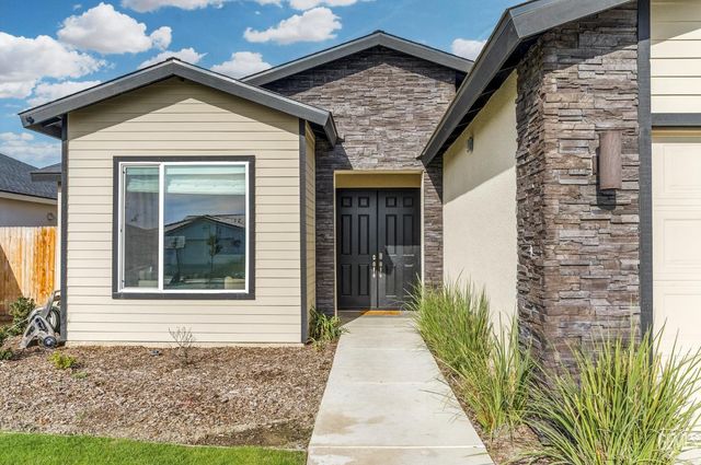 14964 Pams Way, Bakersfield, CA 93314