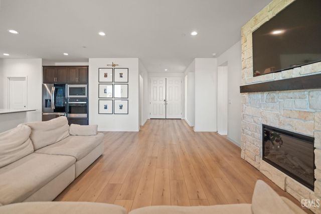 14964 Pams Way, Bakersfield, CA 93314