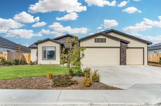 14964 Pams Way, Bakersfield, CA 93314