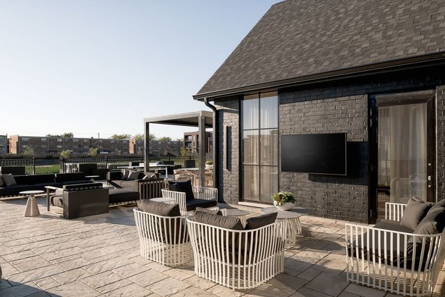 8025 W Belmont Avenue 204, River Grove, IL 60171