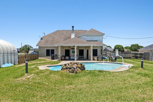 6310 Wildlife Way, Baytown, TX 77523