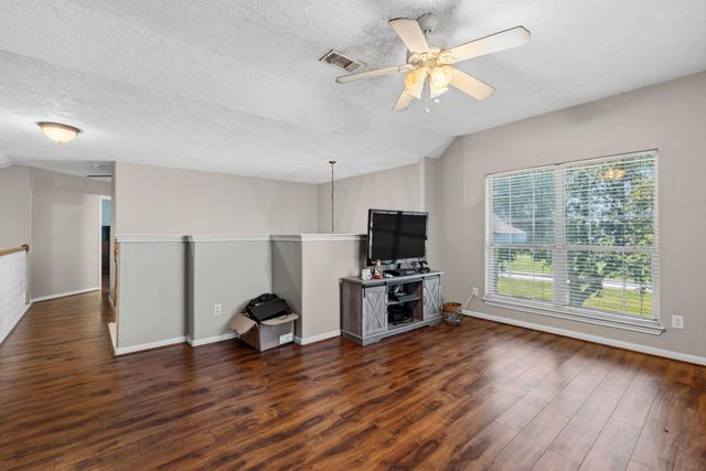 6310 Wildlife Way, Baytown, TX 77523