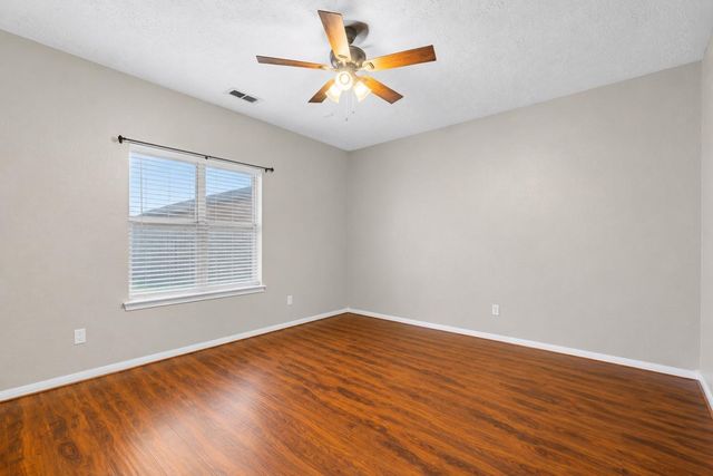 6310 Wildlife Way, Baytown, TX 77523