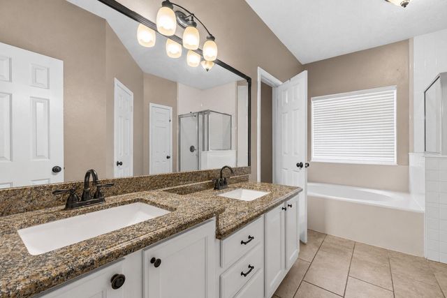 6310 Wildlife Way, Baytown, TX 77523