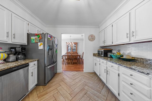 207 Oakwood Circle, Niceville, FL 32578