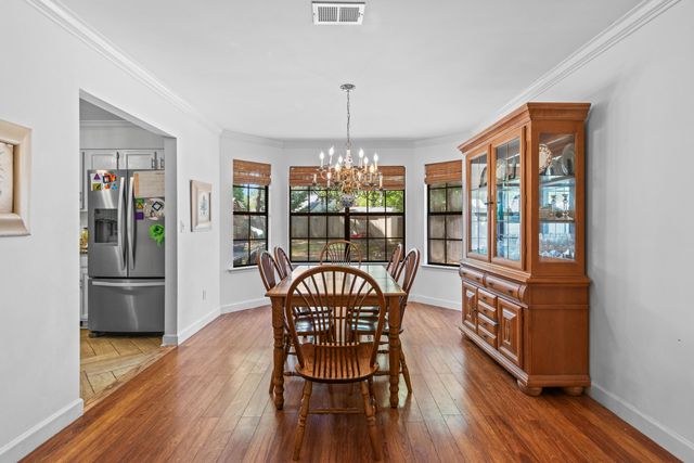 207 Oakwood Circle, Niceville, FL 32578