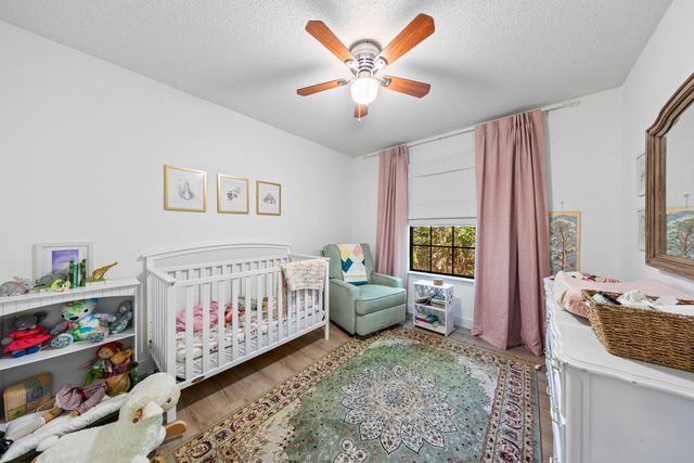 207 Oakwood Circle, Niceville, FL 32578