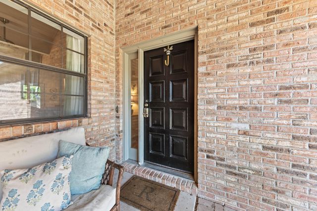 207 Oakwood Circle, Niceville, FL 32578