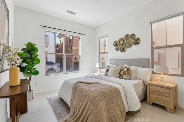 106 Yellow Iris, Irvine, CA 92618
