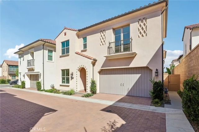 106 Yellow Iris, Irvine, CA 92618