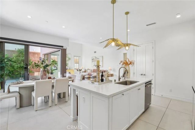 106 Yellow Iris, Irvine, CA 92618