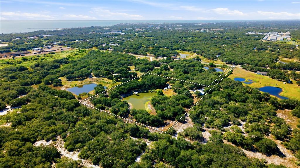 1731 Prairie, Rockport, TX 78382 — photo 4