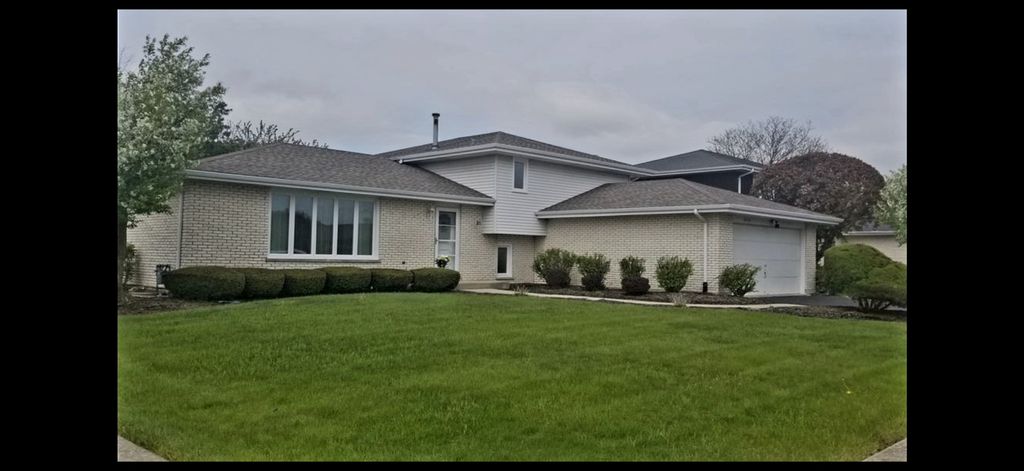 8430 Glen Oaks Road, Orland Park, IL 60462