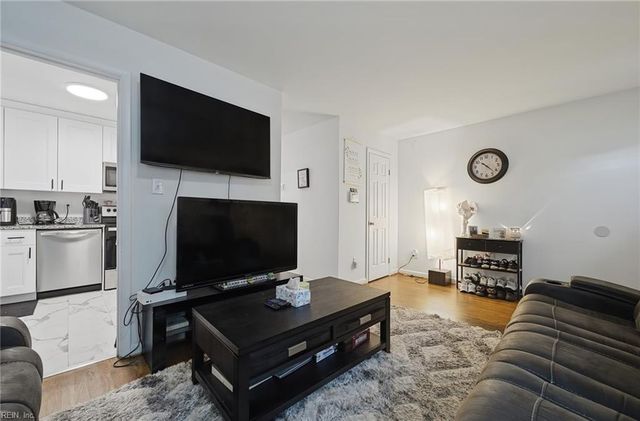 323 Pine AVE, Newport News, VA 23607