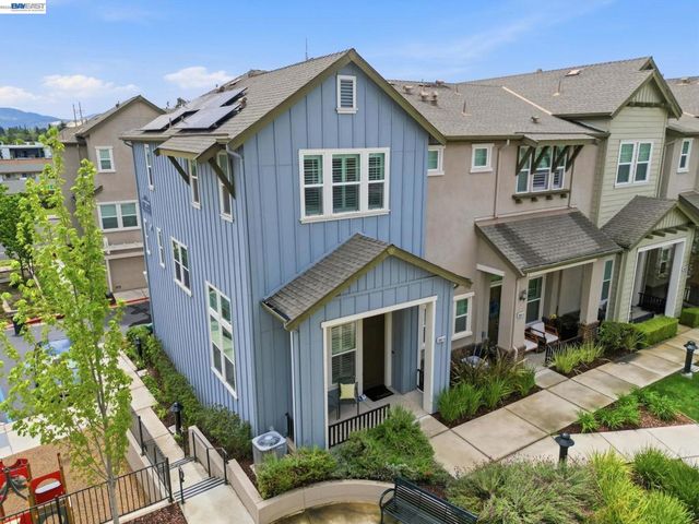 3941 Portola Cmn 6, Livermore, CA 94551