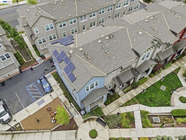 3941 Portola Cmn 6, Livermore, CA 94551