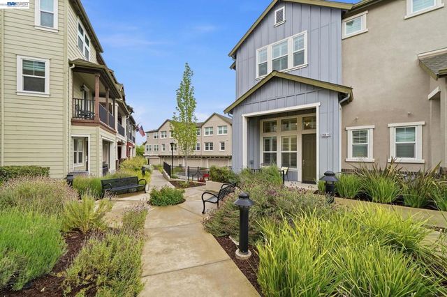 3941 Portola Cmn 6, Livermore, CA 94551
