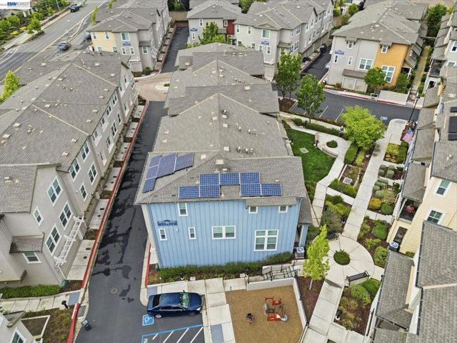 3941 Portola Cmn 6, Livermore, CA 94551