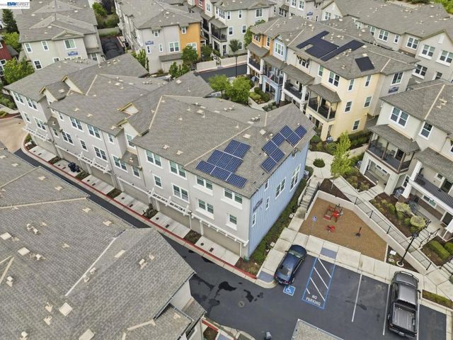 3941 Portola Cmn 6, Livermore, CA 94551