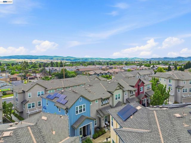 3941 Portola Cmn 6, Livermore, CA 94551