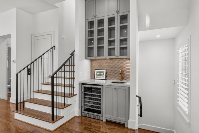 2328 Bissonnet Street, Houston, TX 77005