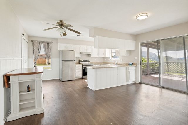 324 Cole Road, Red Oak, TX 75154